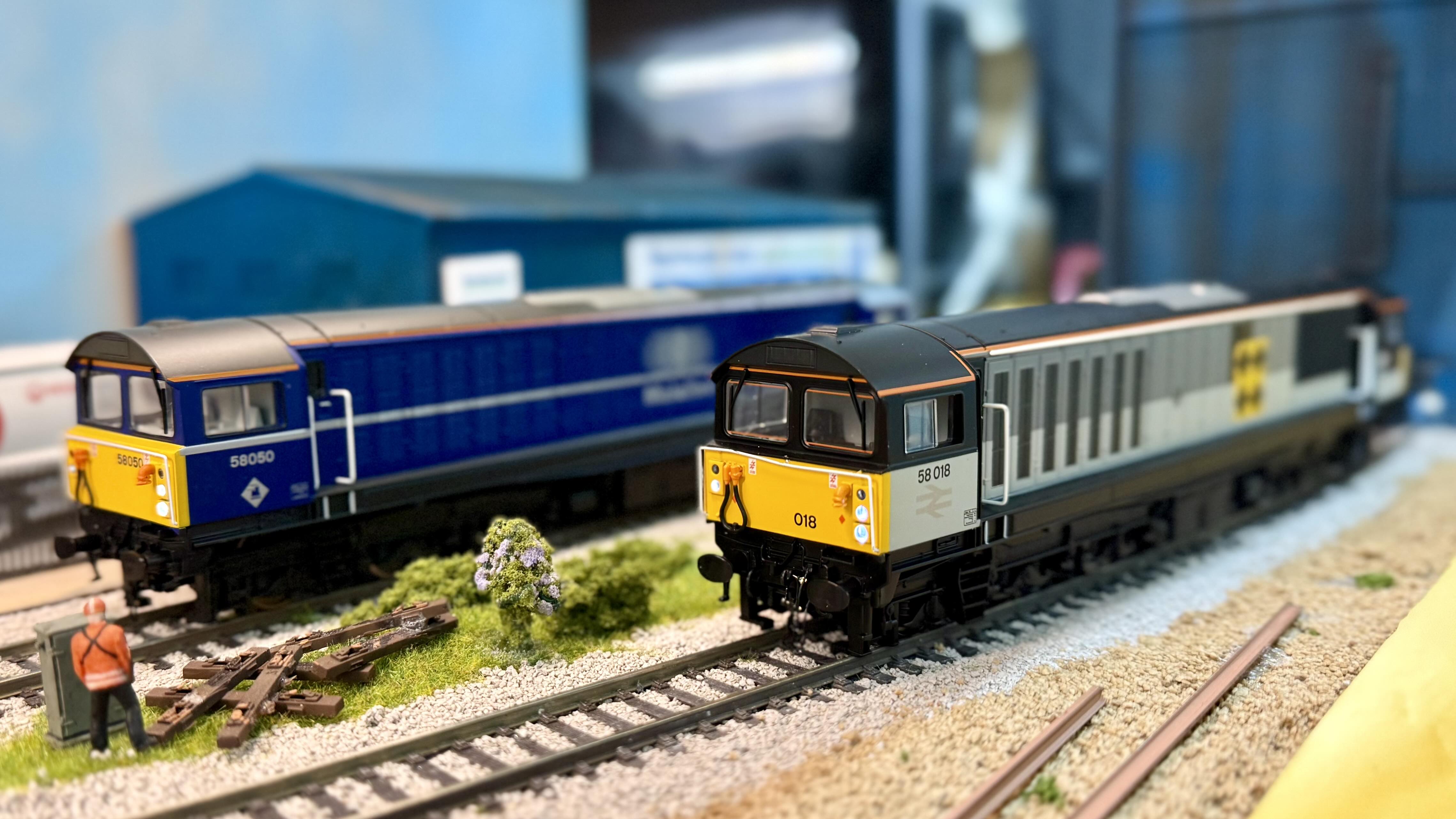 Heljan OO gauge Class 58 models